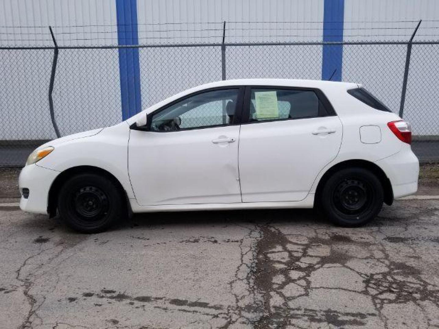 2009 Toyota Matrix Base 4-Speed AT (2T1KU40E09C) with an 1.8L L4 DOHC 16V engine, 4-Speed Automatic transmission, located at 1821 N Montana Ave., Helena, MT, 59601, 46.603447, -112.022781 - Photo#2