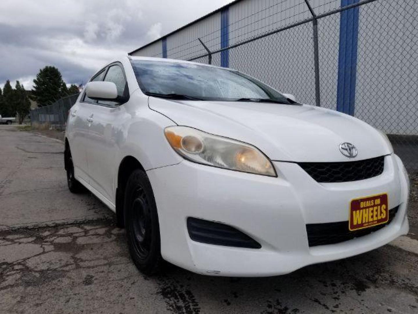 2009 Toyota Matrix Base 4-Speed AT (2T1KU40E09C) with an 1.8L L4 DOHC 16V engine, 4-Speed Automatic transmission, located at 1821 N Montana Ave., Helena, MT, 59601, 46.603447, -112.022781 - Photo#6