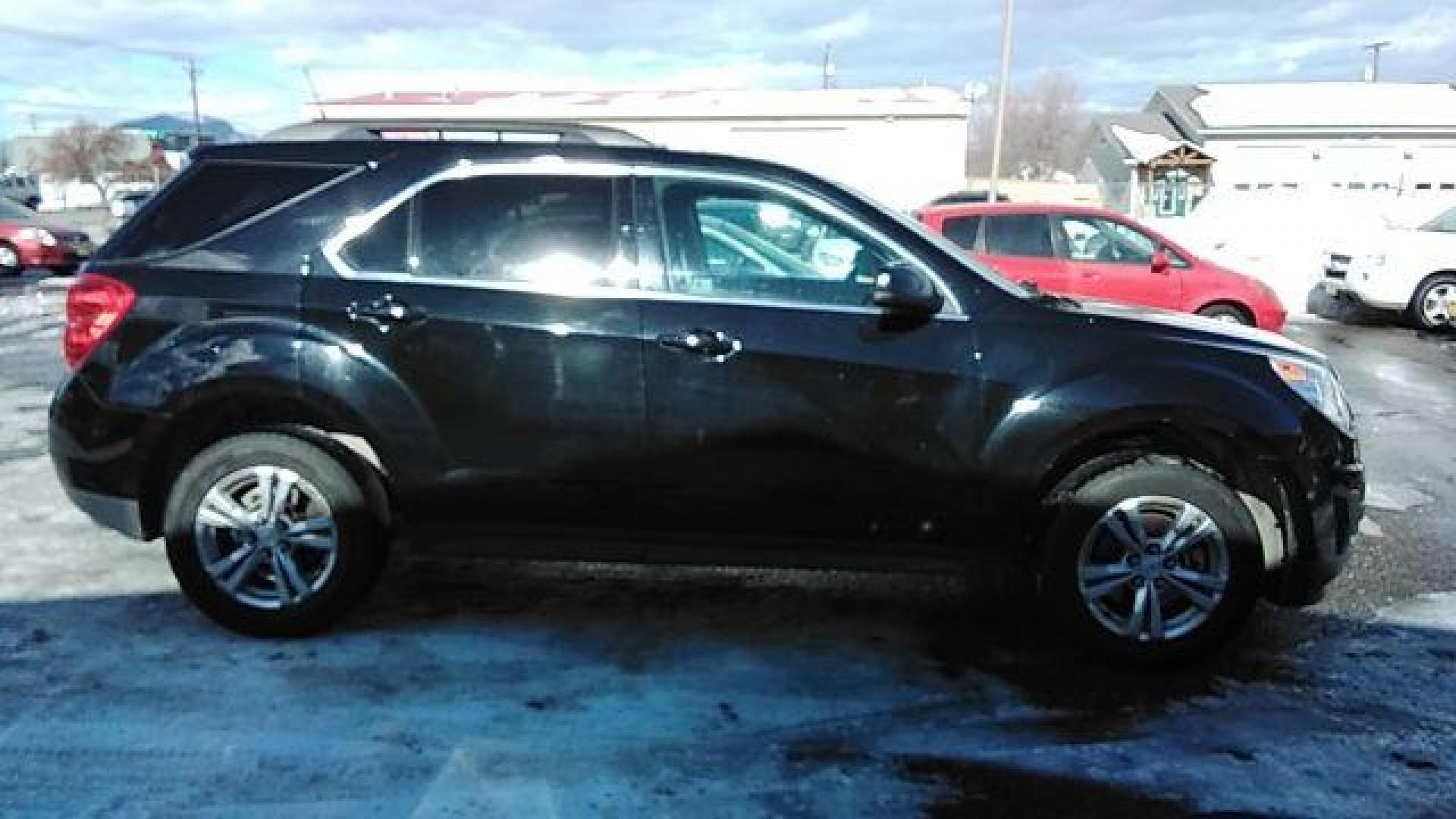 2010 Chevrolet Equinox LT1 AWD (2CNFLEEW4A6) with an 2.4L L4 DOHC 16V engine, 6-Speed Automatic transmission, located at 1821 N Montana Ave., Helena, MT, 59601, 46.603447, -112.022781 - Photo#2