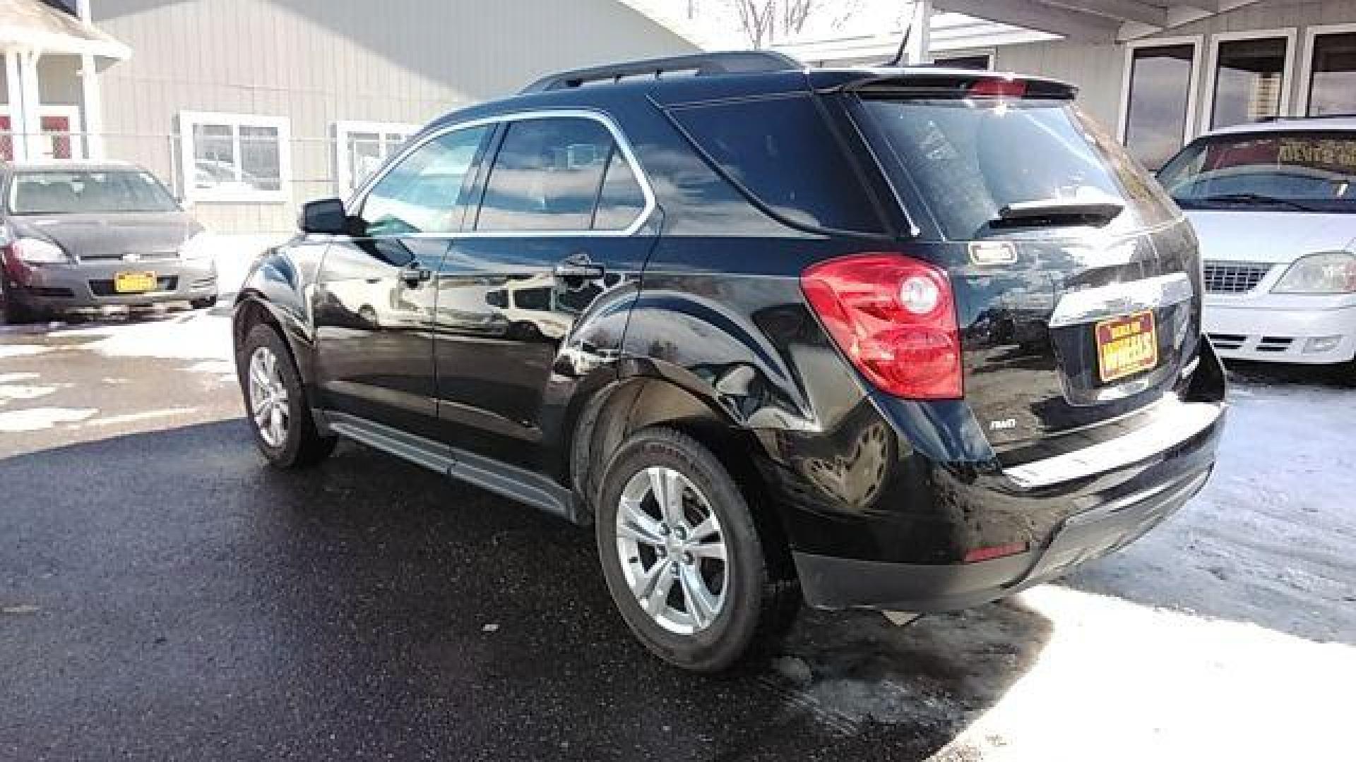 2010 Chevrolet Equinox LT1 AWD (2CNFLEEW4A6) with an 2.4L L4 DOHC 16V engine, 6-Speed Automatic transmission, located at 1821 N Montana Ave., Helena, MT, 59601, 46.603447, -112.022781 - Photo#4