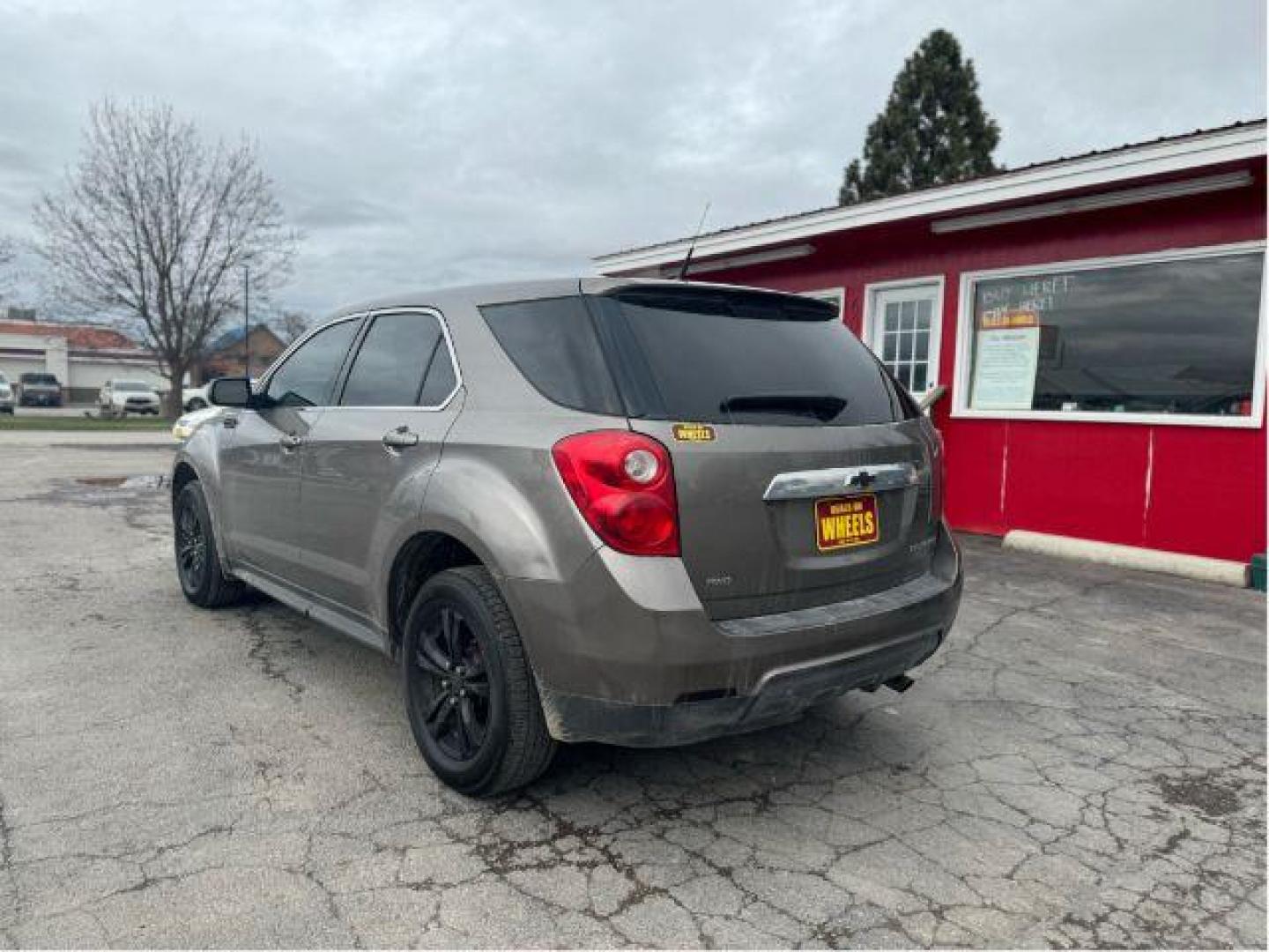 2010 Chevrolet Equinox LT2 FWD (2CNFLNEW0A6) with an 2.4L L4 DOHC 16V engine, 6-Speed Automatic transmission, located at 601 E. Idaho St., Kalispell, MT, 59901, 48.203983, -114.308662 - Photo#2