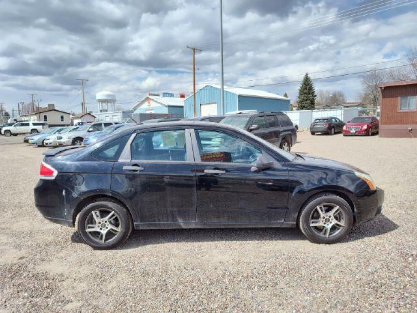 2010 Ford Focus SE Sedan (1FAHP3FN6AW) with an 2.0L L4 DOHC 16V engine, located at 4801 10th Ave S,, Great Falls, MT, 59405, 47.494347, -111.229942 - Photo#5