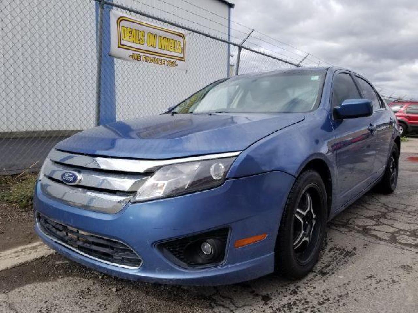 2010 Ford Fusion SE (3FAHP0HA3AR) with an 2.5L L4 DOHC 16V engine, located at 1821 N Montana Ave., Helena, MT, 59601, 46.603447, -112.022781 - Photo#0