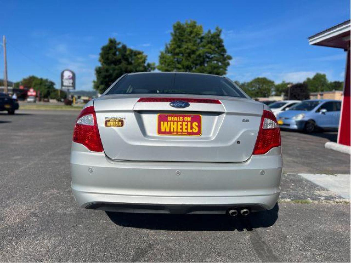 2010 Ford Fusion SE (3FAHP0HA9AR) with an 2.5L L4 DOHC 16V engine, located at 601 E. Idaho St., Kalispell, MT, 59901, 48.203983, -114.308662 - Photo#3