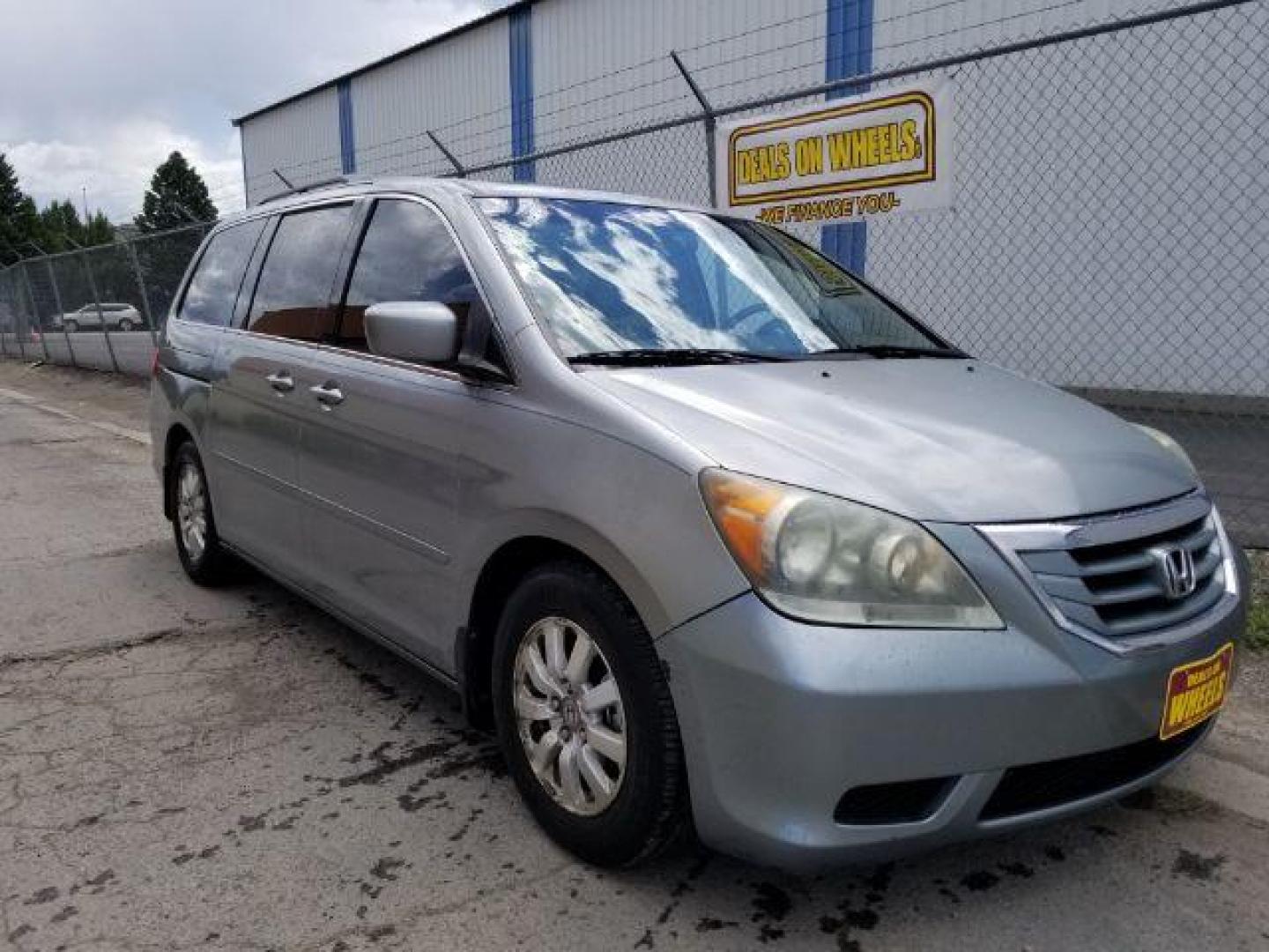 2010 Honda Odyssey EX-L w/ DVD and Navigation (5FNRL3H78AB) with an 3.5L V6 SOHC 24V engine, 5-Speed Automatic transmission, located at 1821 N Montana Ave., Helena, MT, 59601, 46.603447, -112.022781 - Photo#6