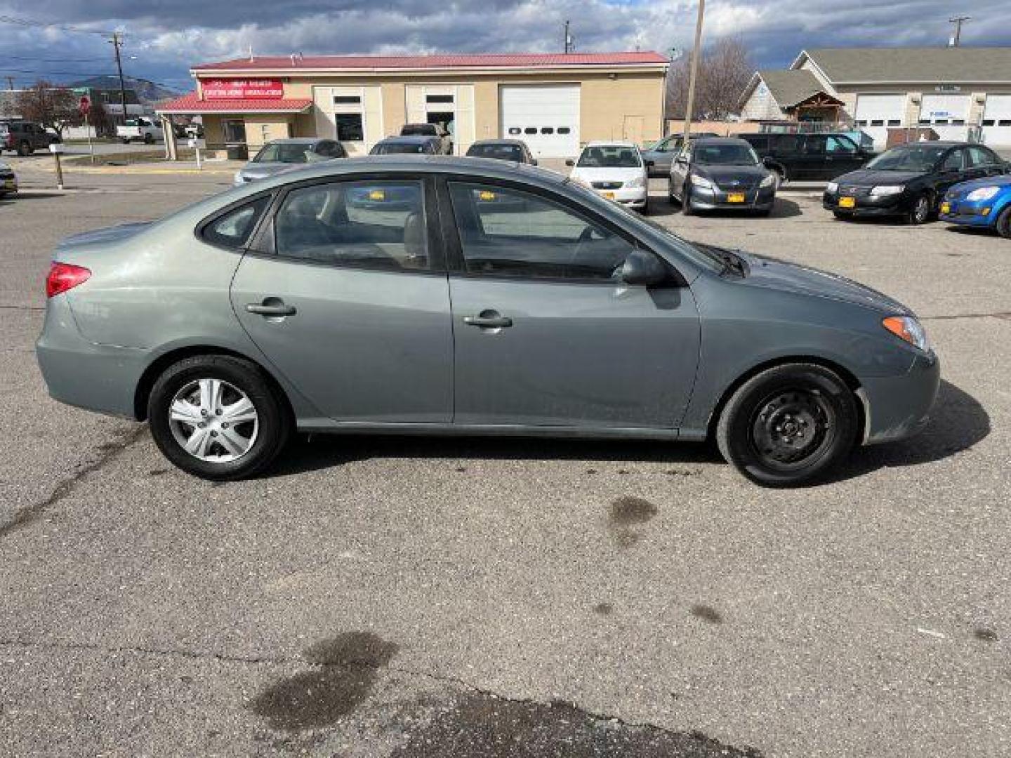 2010 Hyundai Elantra SE (KMHDU4AD6AU) with an 2.0L L4 DOHC 16V engine, located at 1821 N Montana Ave., Helena, MT, 59601, 46.603447, -112.022781 - Photo#3