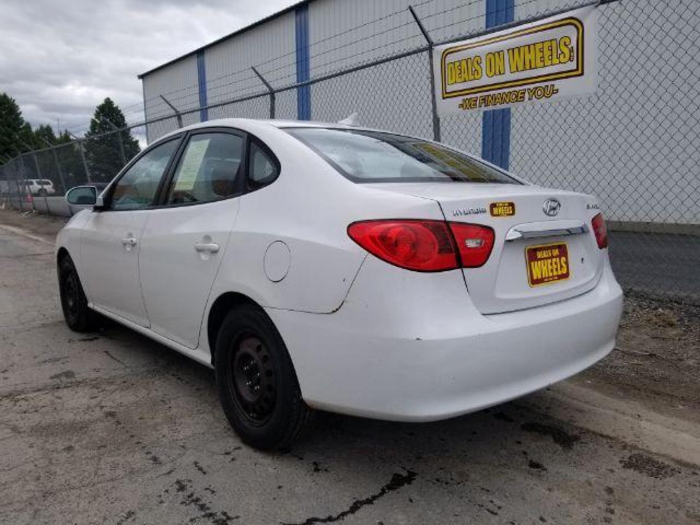 2010 Hyundai Elantra SE (KMHDU4AD0AU) with an 2.0L L4 DOHC 16V engine, located at 1821 N Montana Ave., Helena, MT, 59601, 46.603447, -112.022781 - Photo#3