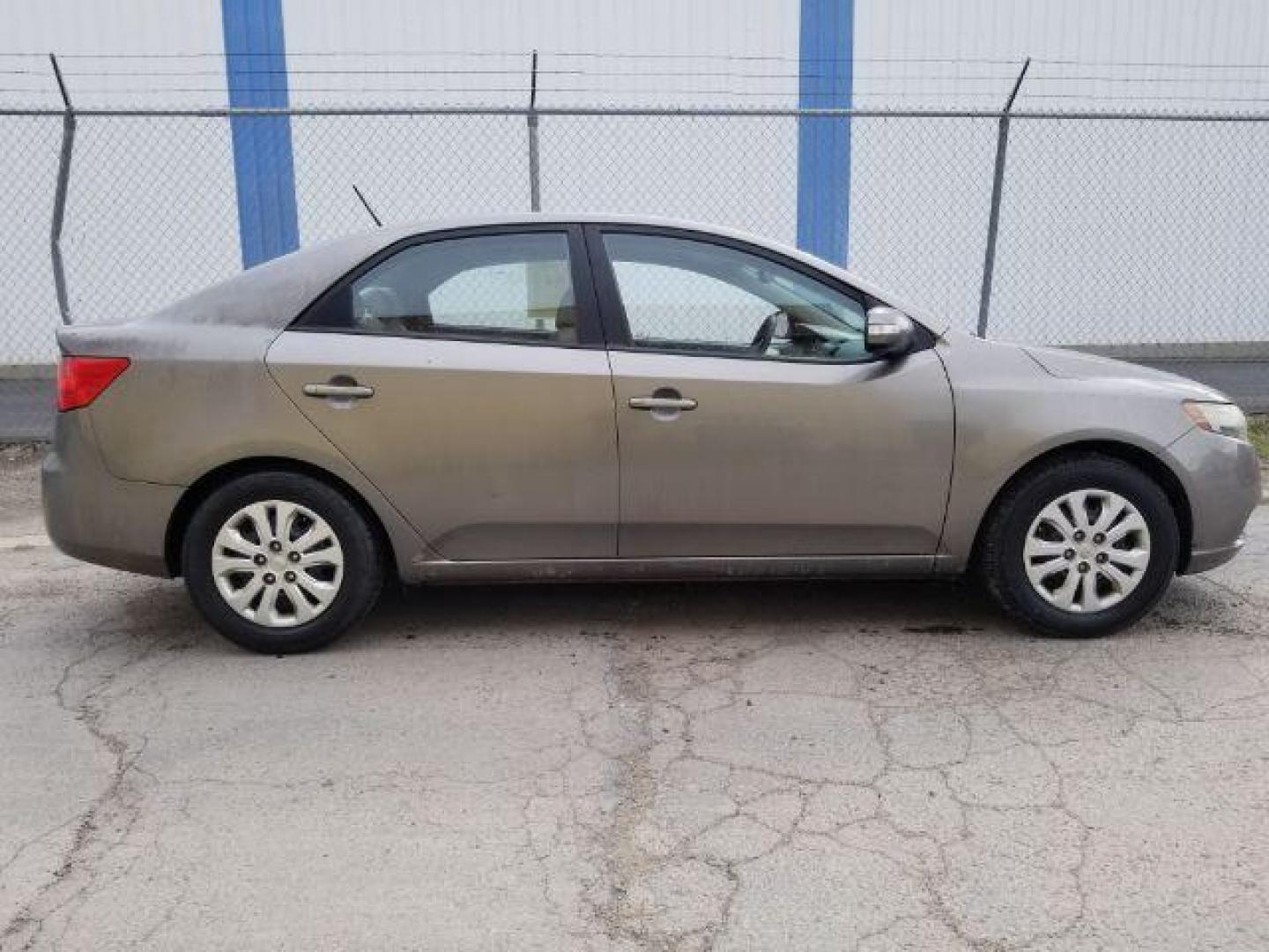 2010 Kia Forte EX (KNAFU4A20A5) with an 2.0L L4 DOHC 16V engine, located at 4801 10th Ave S,, Great Falls, MT, 59405, 47.494347, -111.229942 - Photo#5