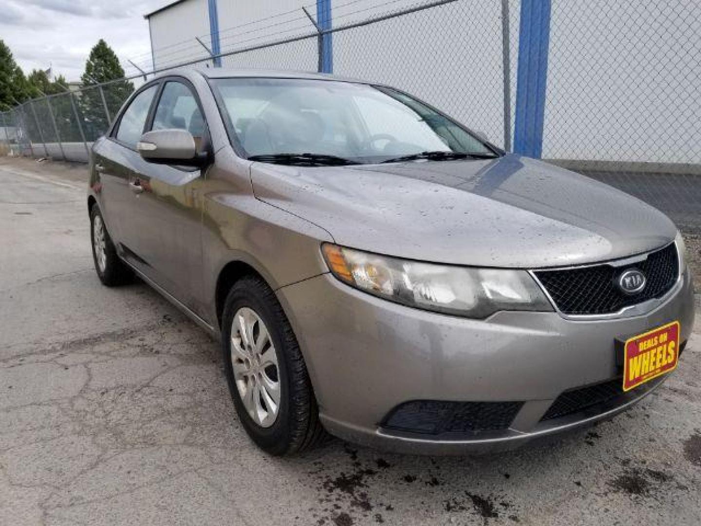 2010 Kia Forte EX (KNAFU4A20A5) with an 2.0L L4 DOHC 16V engine, located at 4801 10th Ave S,, Great Falls, MT, 59405, 47.494347, -111.229942 - Photo#6