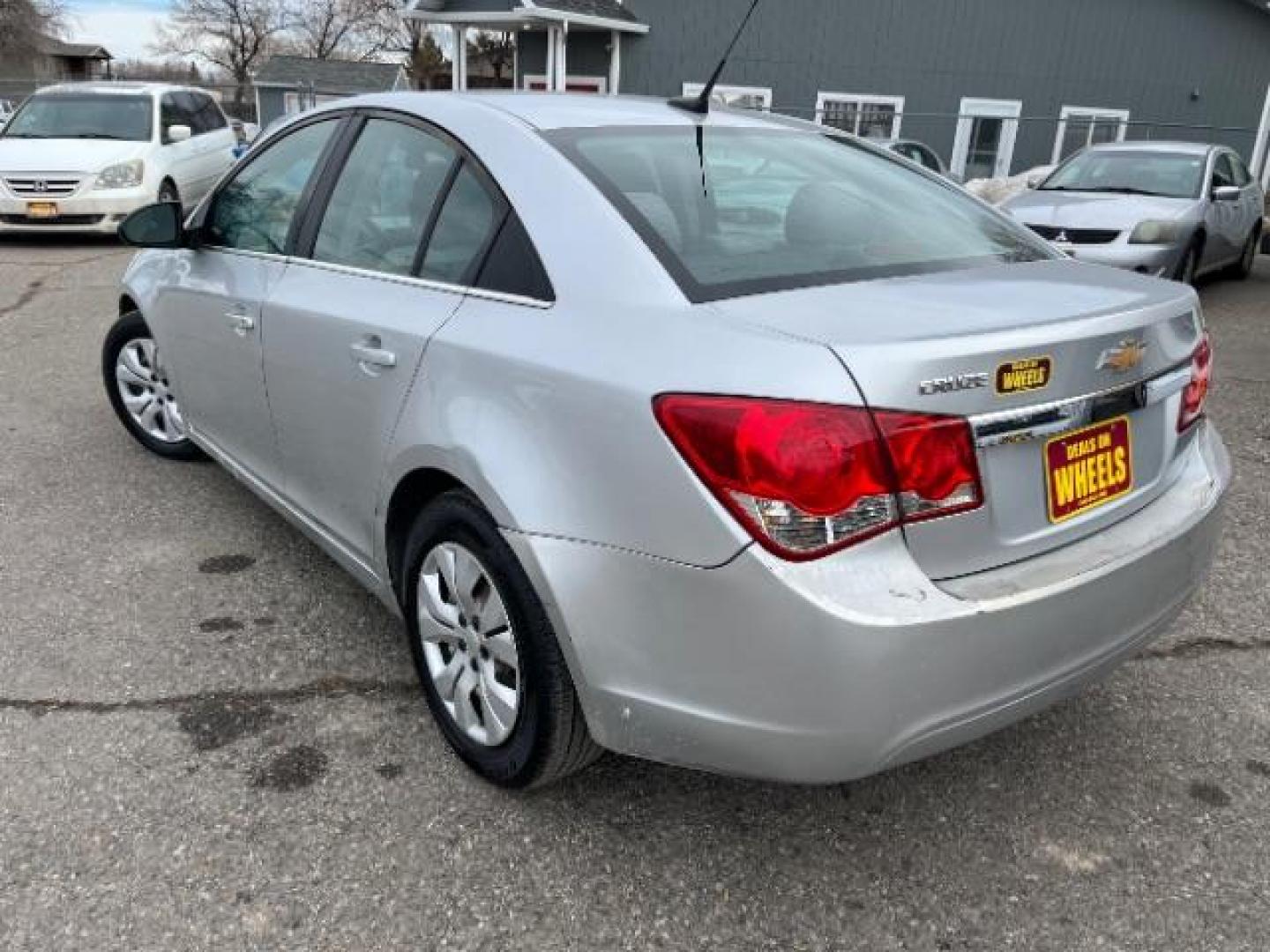 2011 Chevrolet Cruze 2LS (1G1PC5SHXB7) with an 1.8L L4 DOHC 16V FFV engine, 6-Speed Automatic transmission, located at 1821 N Montana Ave., Helena, MT, 59601, 46.603447, -112.022781 - Photo#2