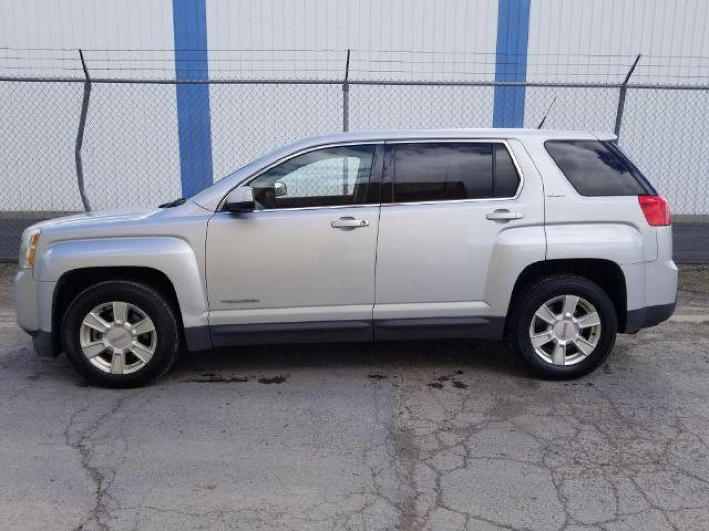 2011 GMC Terrain SLE1 FWD (2CTALMEC3B6) with an 2.4L L4 DOHC 16V engine, 6-Speed Automatic transmission, located at 4801 10th Ave S,, Great Falls, MT, 59405, 47.494347, -111.229942 - Photo#2