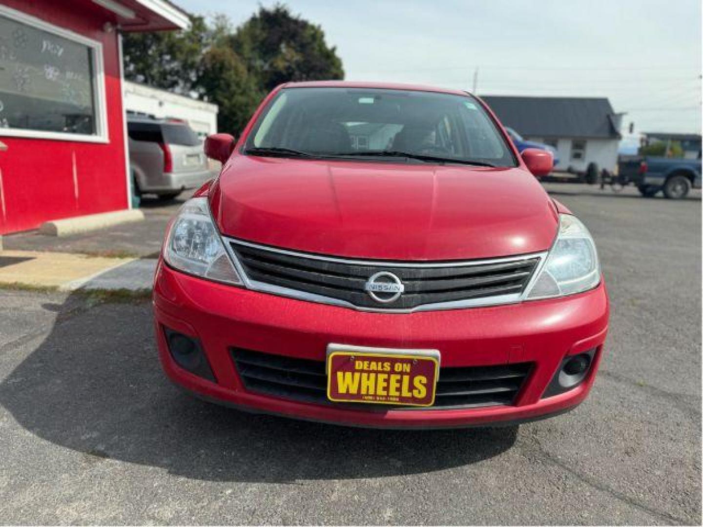 2011 Nissan Versa 1.8 SL Hatchback (3N1BC1CP0BL) with an 1.8L L4 DOHC 16V engine, Continuously Variable Transmission transmission, located at 601 E. Idaho St., Kalispell, MT, 59901, 48.203983, -114.308662 - Photo#6