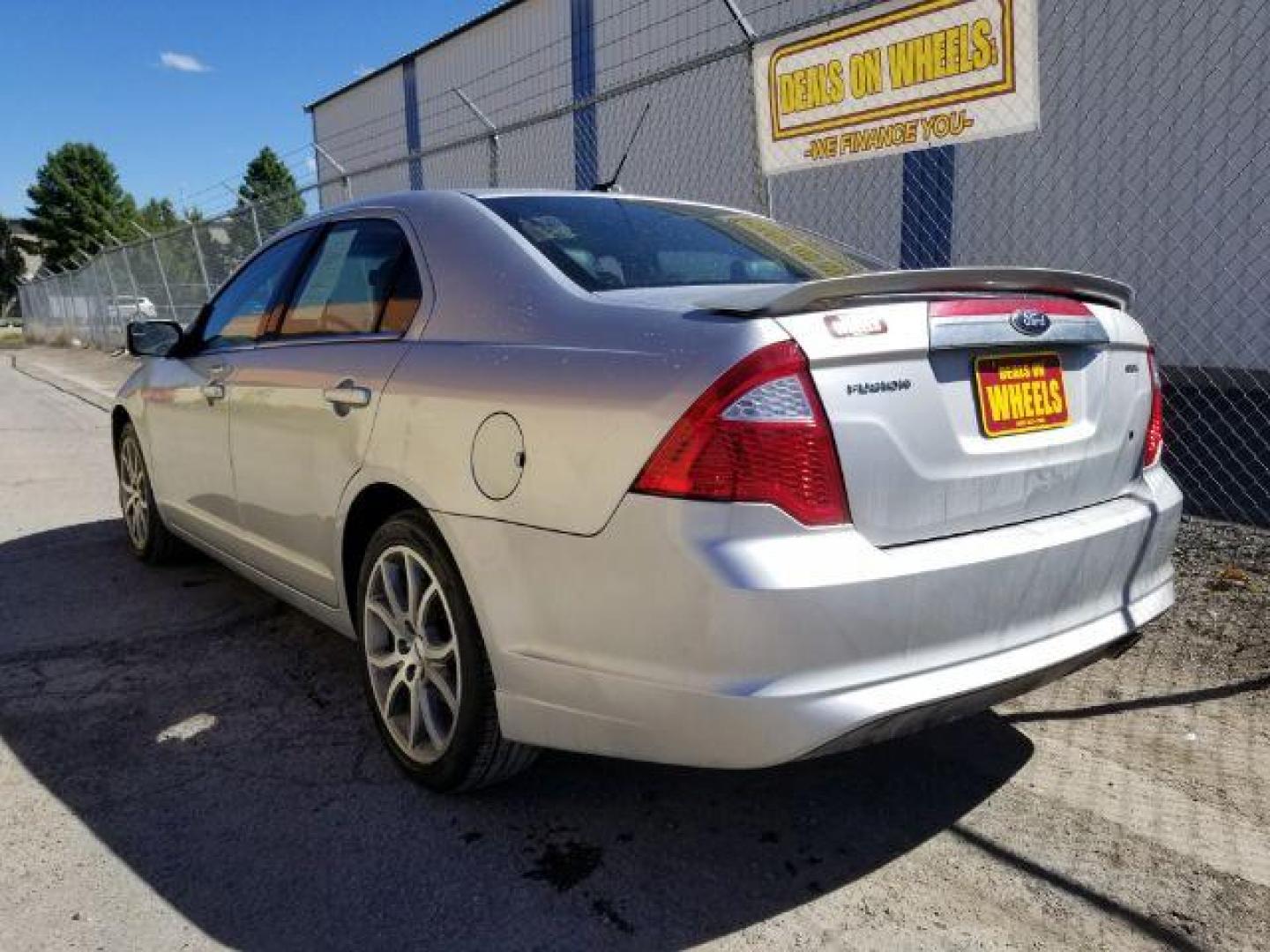 2012 Ford Fusion SEL (3FAHP0JA0CR) with an 2.5L L4 DOHC 16V engine, located at 1821 N Montana Ave., Helena, MT, 59601, 46.603447, -112.022781 - Photo#3