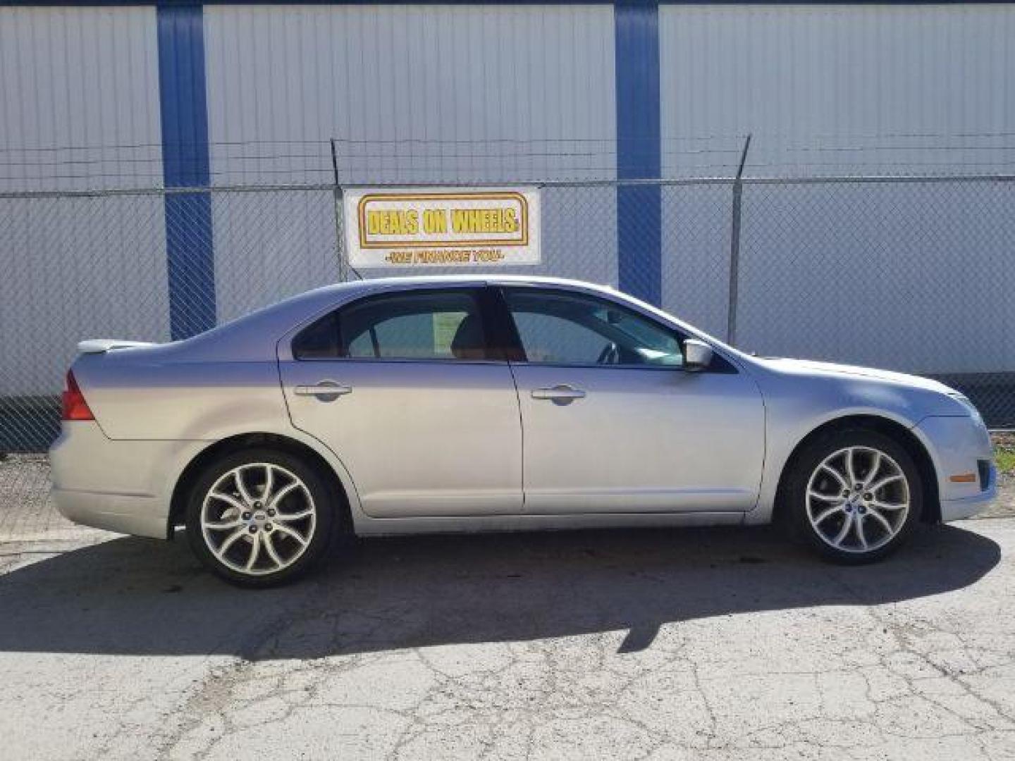 2012 Ford Fusion SEL (3FAHP0JA0CR) with an 2.5L L4 DOHC 16V engine, located at 1821 N Montana Ave., Helena, MT, 59601, 46.603447, -112.022781 - Photo#5