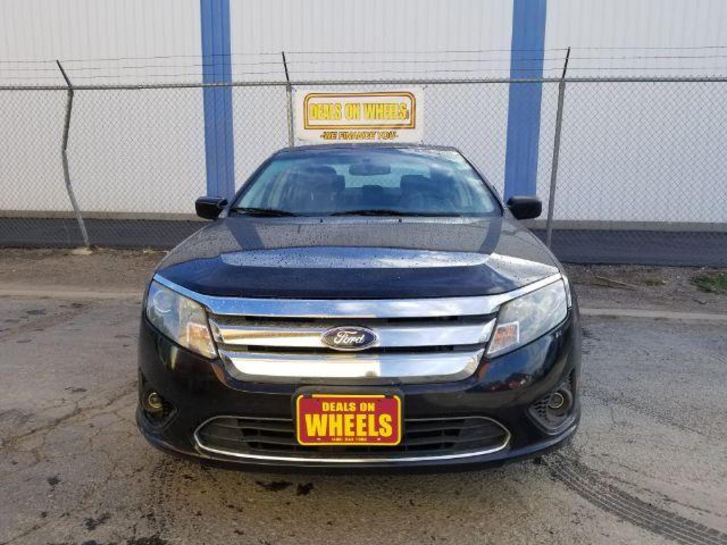 2012 Ford Fusion SE (3FAHP0HAXCR) with an 2.5L L4 DOHC 16V engine, located at 601 E. Idaho St., Kalispell, MT, 59901, 48.203983, -114.308662 - Photo#1