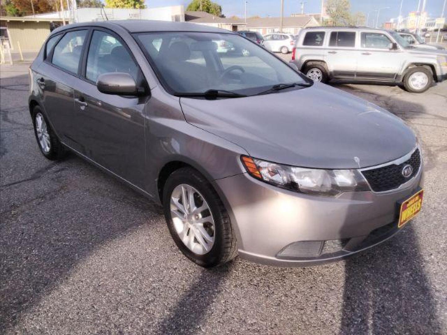 2012 Kia Forte 5-Door EX (KNAFU5A25C5) with an 2.0L L4 DOHC 16V engine, located at 4047 Montana Ave., Billings, MT, 59101, 45.770847, -108.529800 - Photo#3