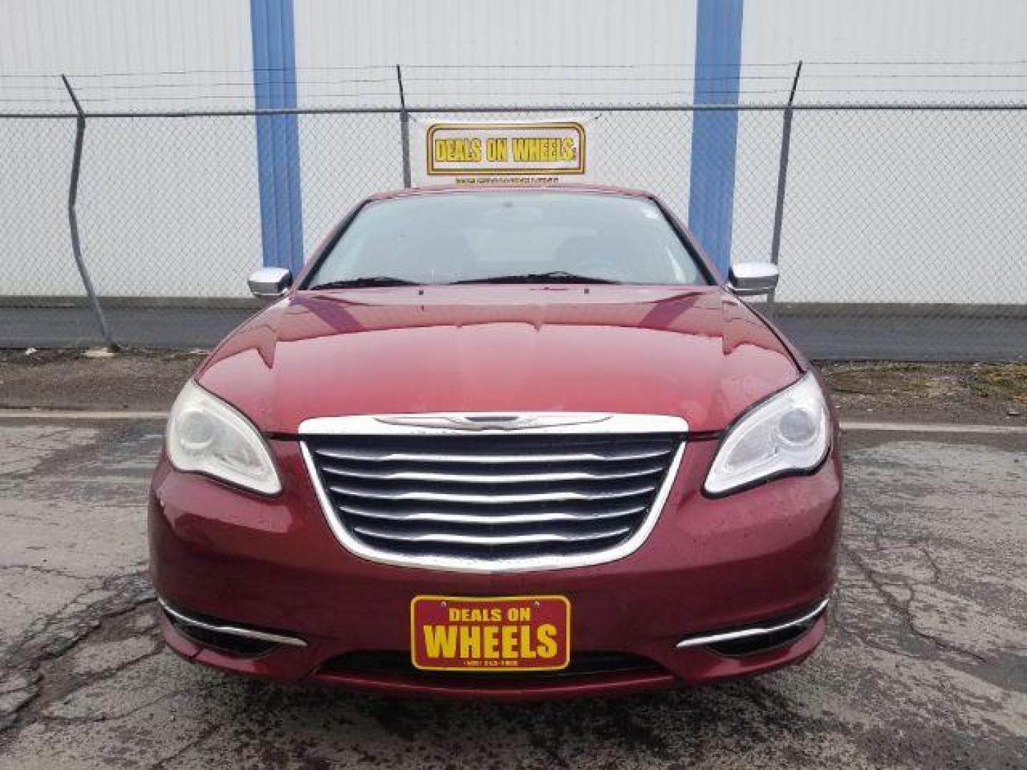 2013 Chrysler 200 Limited (1C3CCBCG7DN) with an 3.6L V6 DOHC 24V FFV engine, 6-Speed Automatic transmission, located at 601 E. Idaho St., Kalispell, MT, 59901, 48.203983, -114.308662 - Photo#0