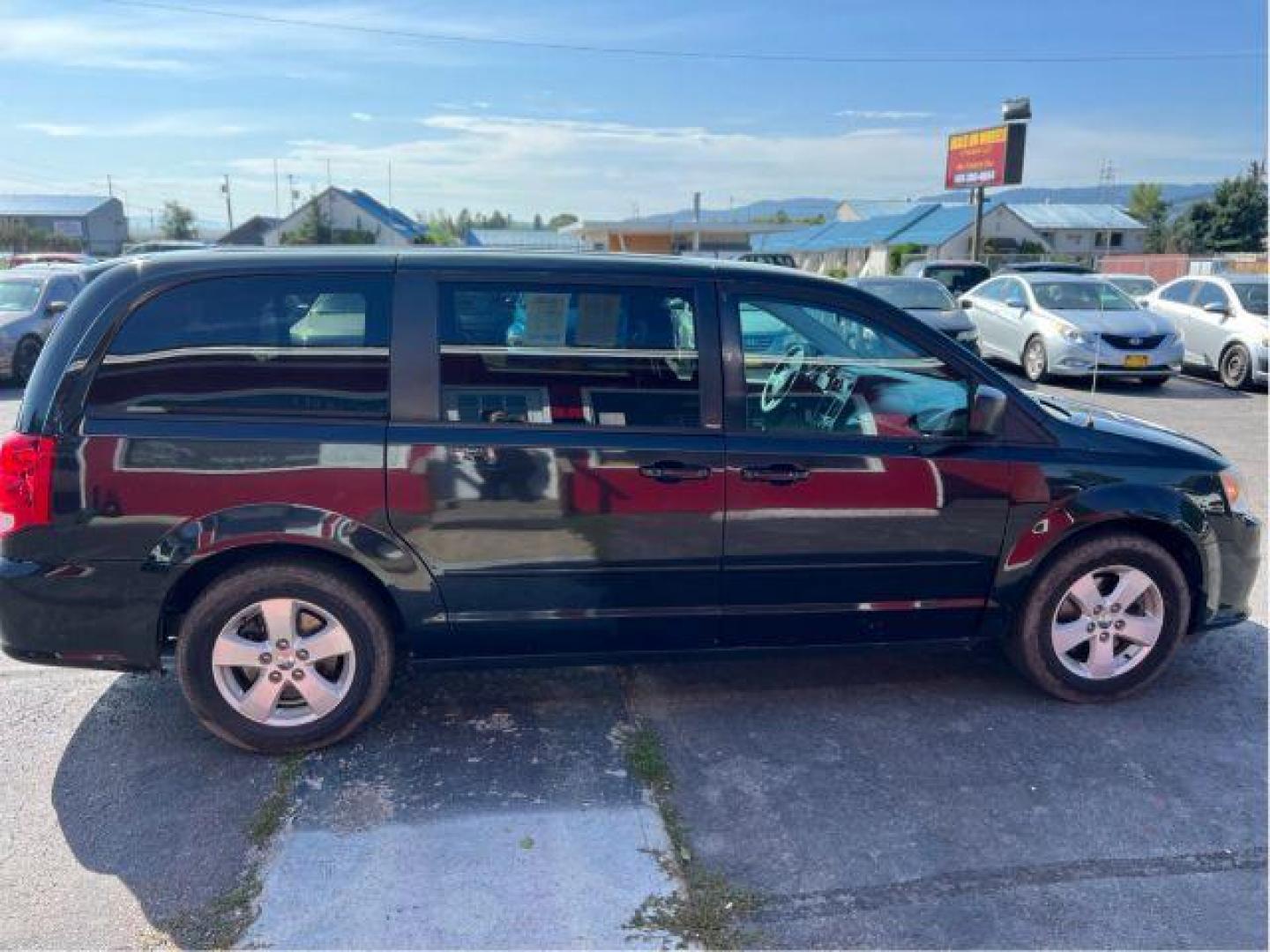 2013 Dodge Grand Caravan SE (2C4RDGBG5DR) with an 3.6L V6 DOHC 24V engine, 6-Speed Automatic transmission, located at 1800 West Broadway, Missoula, 59808, (406) 543-1986, 46.881348, -114.023628 - Photo#5