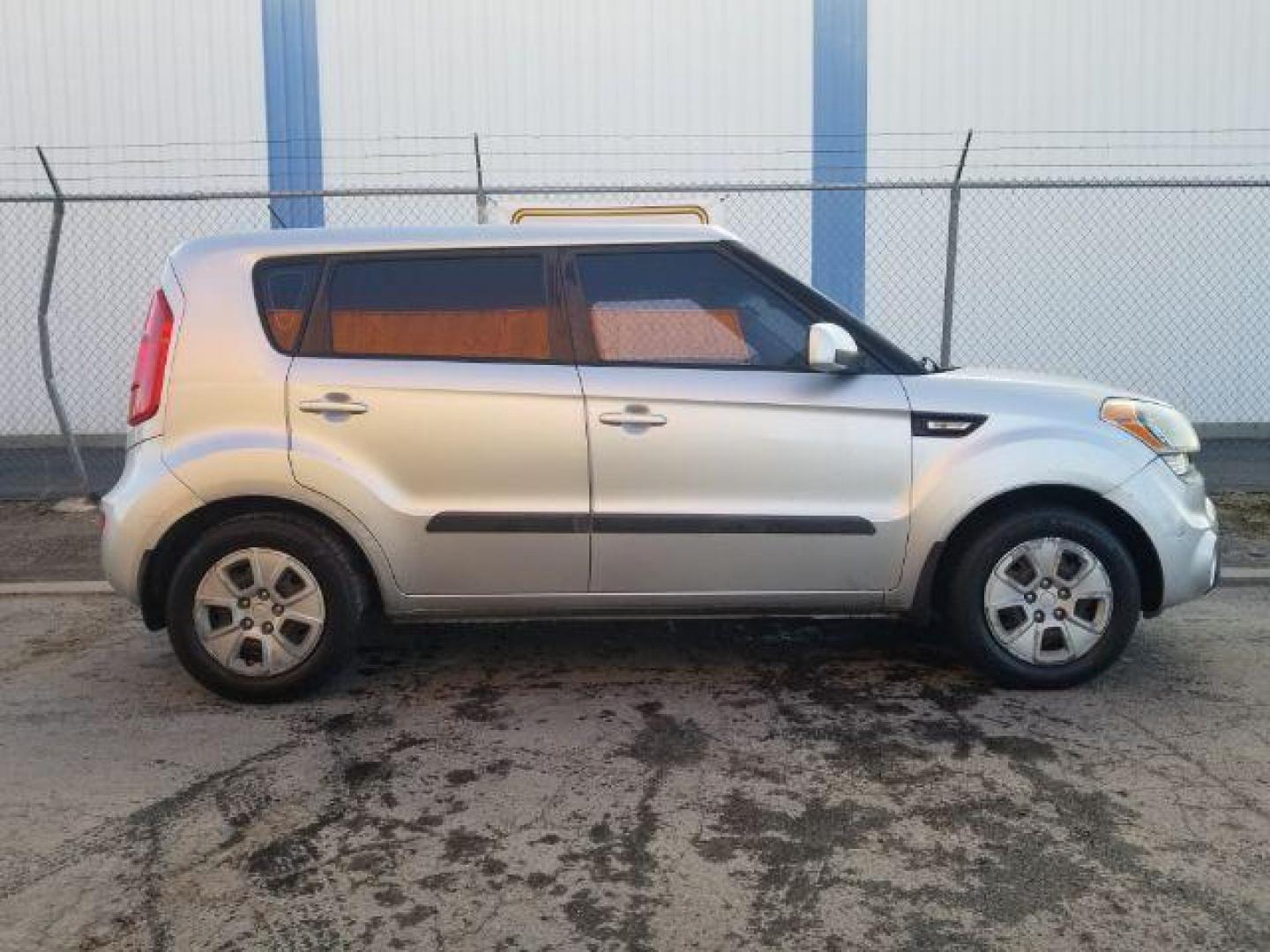 2013 Kia Soul Base (KNDJT2A50D7) with an 1.6L L4 DOHC 16V engine, 5-Speed Manual transmission, located at 4047 Montana Ave., Billings, MT, 59101, 45.770847, -108.529800 - Photo#3