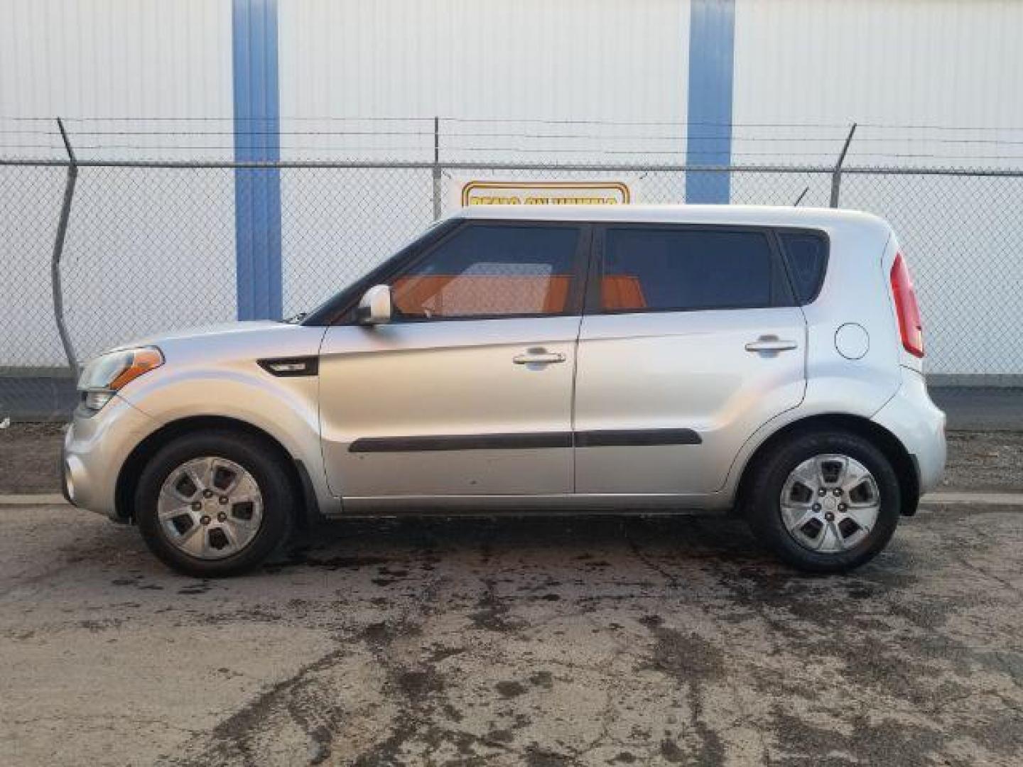 2013 Kia Soul Base (KNDJT2A50D7) with an 1.6L L4 DOHC 16V engine, 5-Speed Manual transmission, located at 4047 Montana Ave., Billings, MT, 59101, 45.770847, -108.529800 - Photo#6