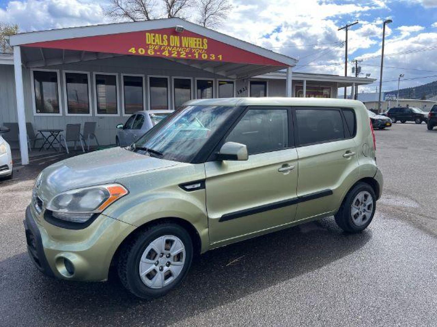 2013 Kia Soul Base (KNDJT2A57D7) with an 1.6L L4 DOHC 16V engine, Automatic transmission, located at 1821 N Montana Ave., Helena, MT, 59601, 46.603447, -112.022781 - Photo#0