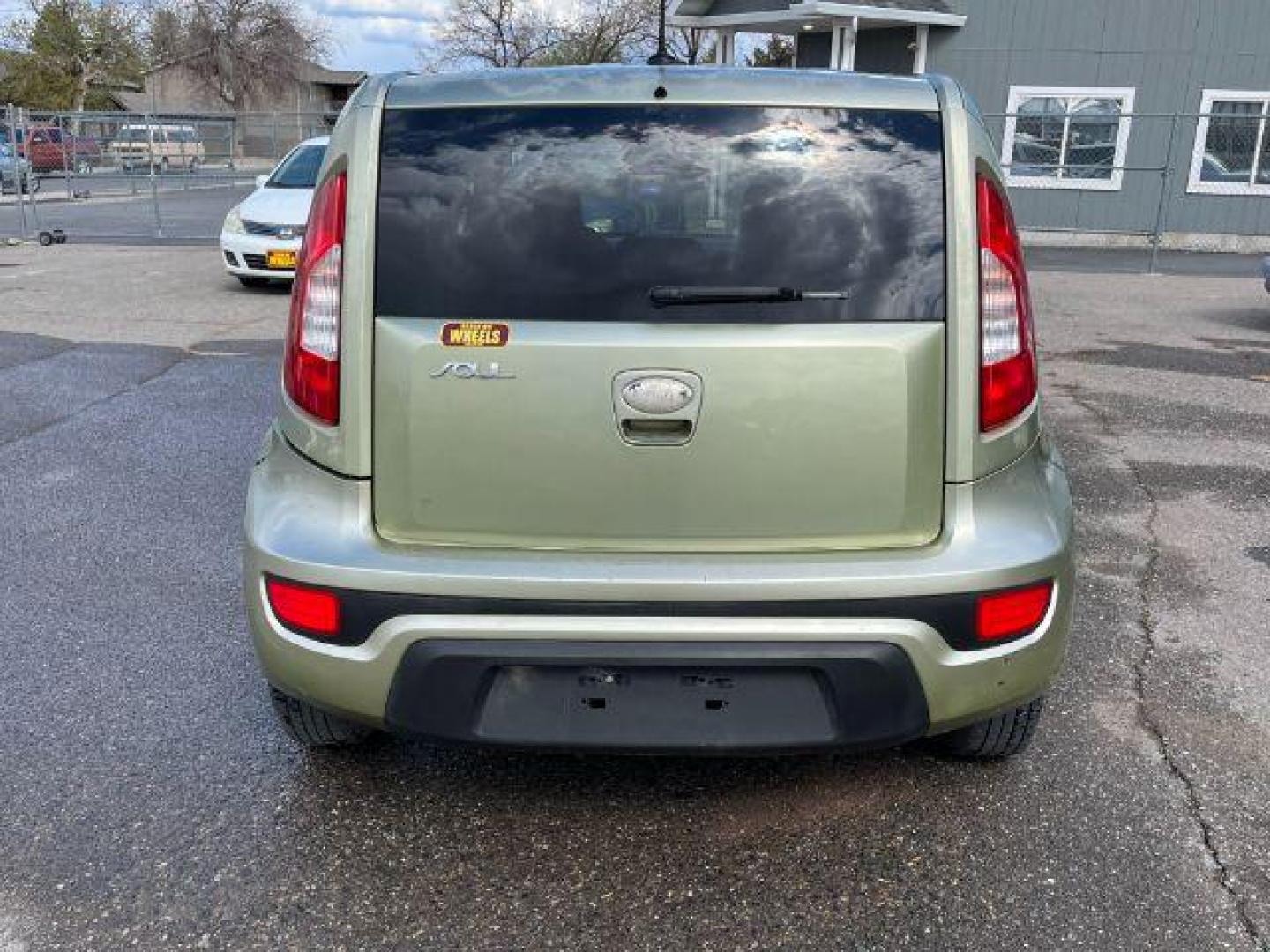 2013 Kia Soul Base (KNDJT2A57D7) with an 1.6L L4 DOHC 16V engine, Automatic transmission, located at 1821 N Montana Ave., Helena, MT, 59601, 46.603447, -112.022781 - Photo#4