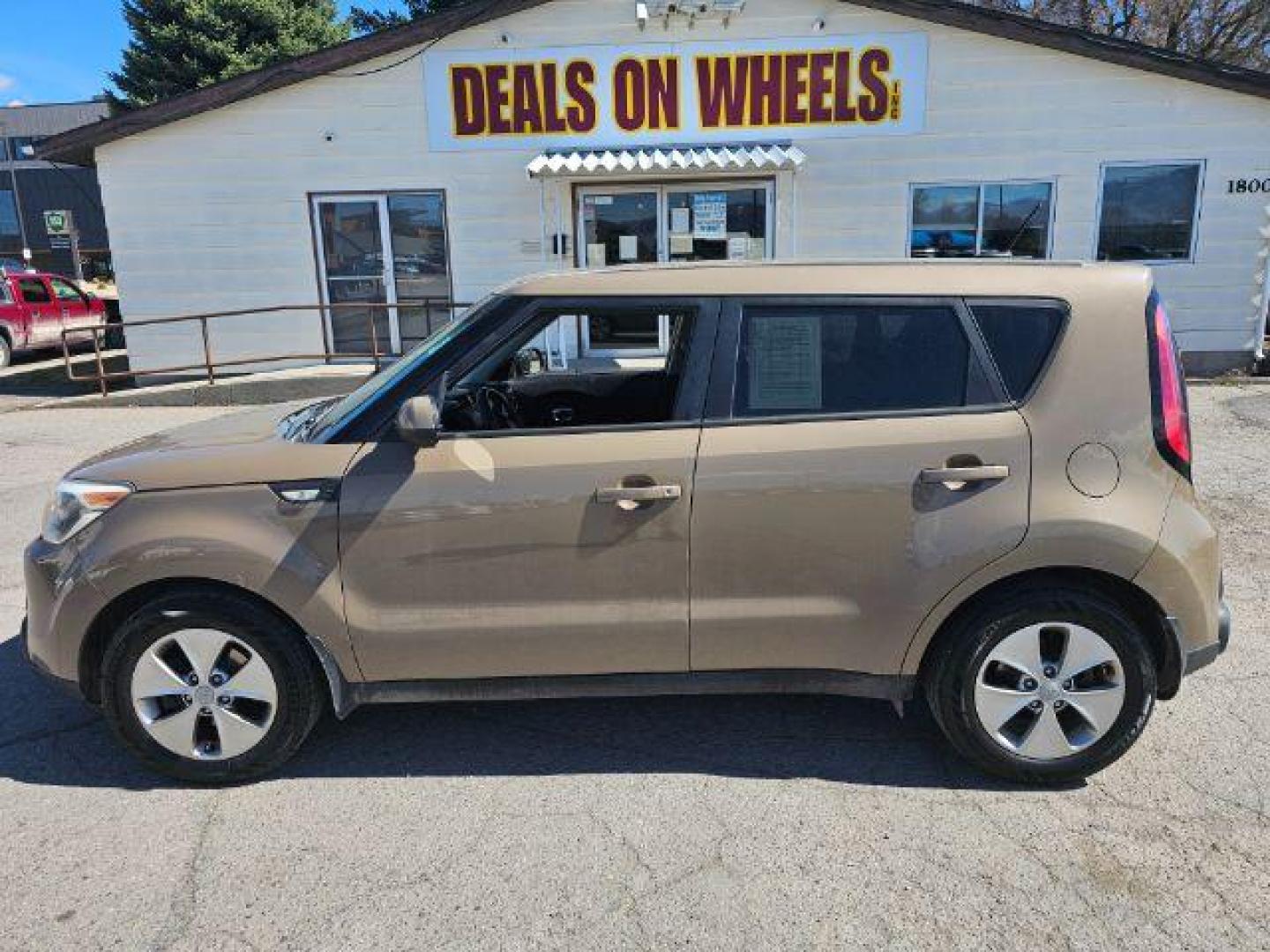 2014 Kia Soul Base (KNDJN2A25E7) with an 1.6L L4 DOHC 16V engine, located at 1800 West Broadway, Missoula, 59808, (406) 543-1986, 46.881348, -114.023628 - Photo#5