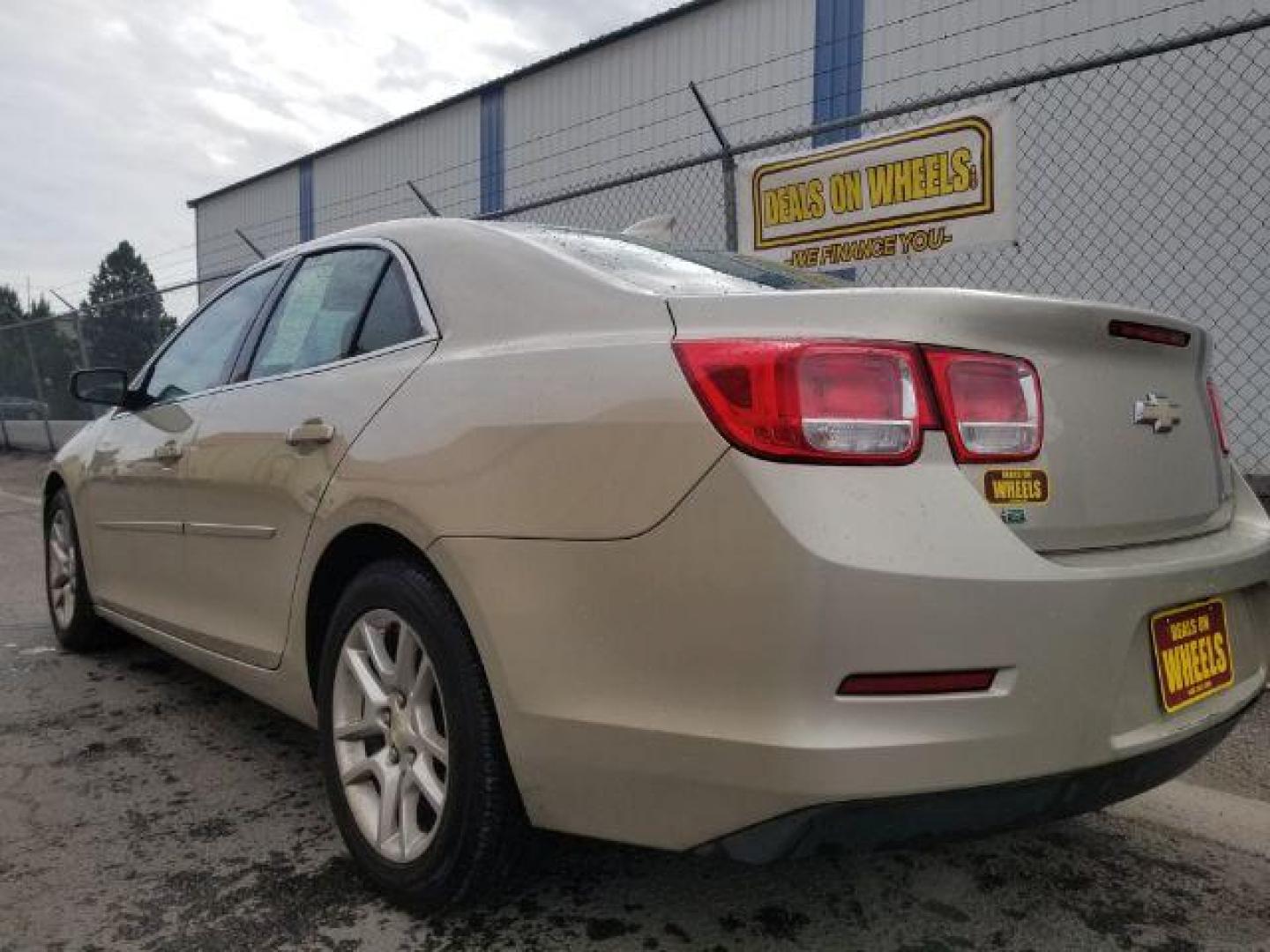 2015 Chevrolet Malibu 1LT (1G11C5SL4FF) with an 2.5L L4 DOHC 16V engine, 6-Speed Automatic transmission, located at 4801 10th Ave S,, Great Falls, MT, 59405, 47.494347, -111.229942 - Photo#5