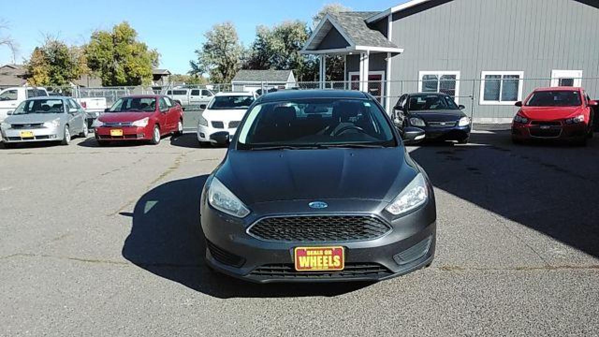 2015 Ford Focus SE Sedan (1FADP3F29FL) with an 2.0L L4 DOHC 16V engine, located at 1800 West Broadway, Missoula, 59808, (406) 543-1986, 46.881348, -114.023628 - Photo#1