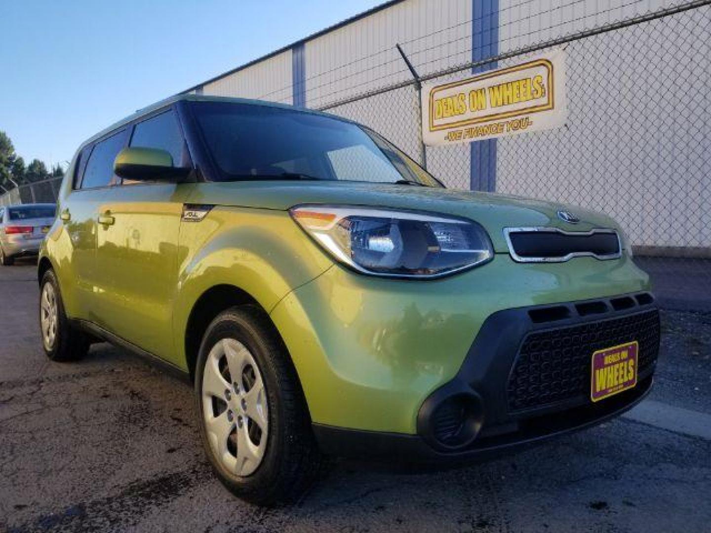 2015 Kia Soul Base (KNDJN2A26F7) with an 1.6L L4 DOHC 16V engine, located at 4801 10th Ave S,, Great Falls, MT, 59405, 47.494347, -111.229942 - Photo#2