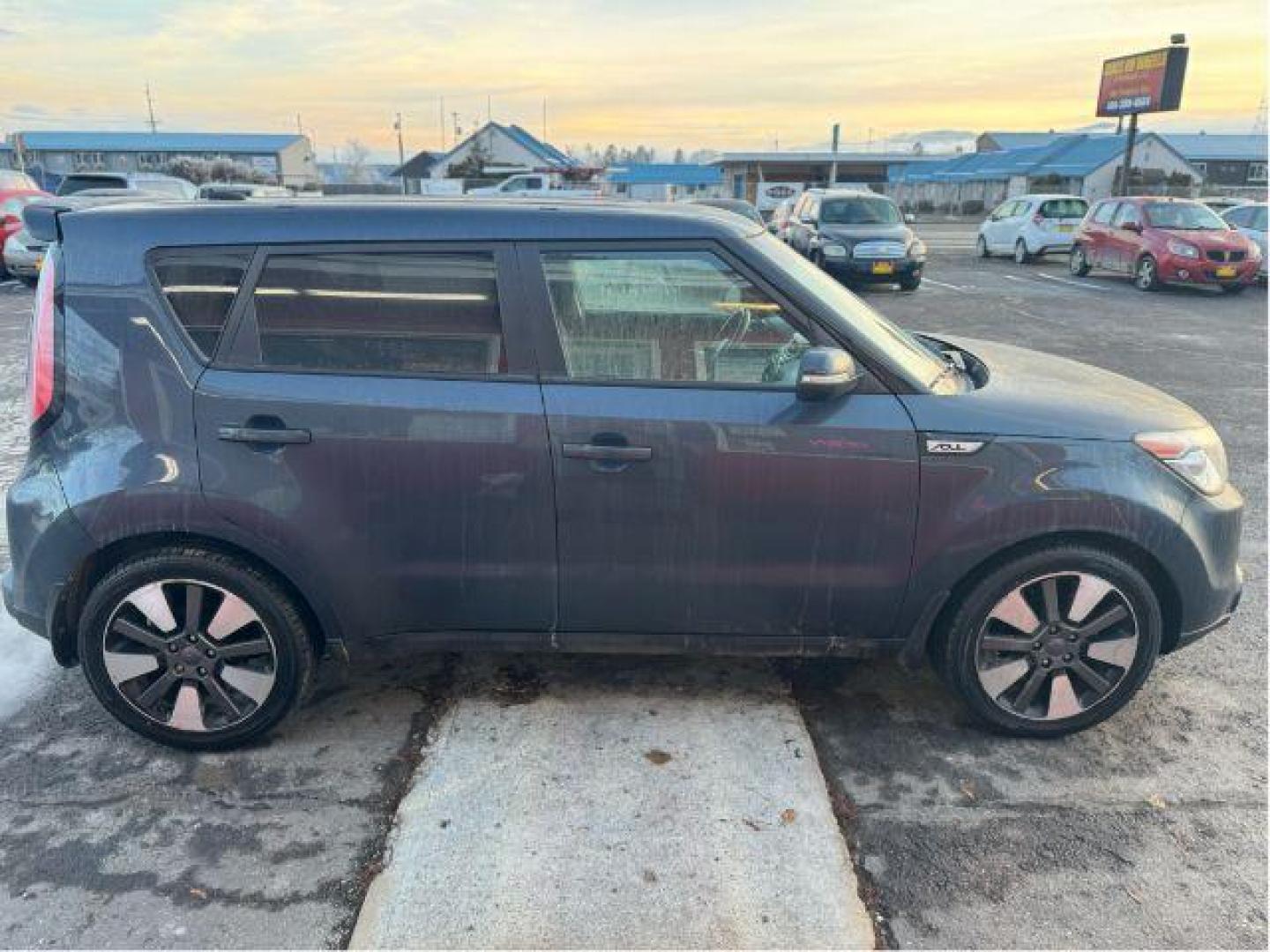 2015 Kia Soul ! (KNDJX3A59F7) with an 2.0L L4 DOHC 16V engine, 6-Speed Automatic transmission, located at 1800 West Broadway, Missoula, 59808, (406) 543-1986, 46.881348, -114.023628 - Photo#5