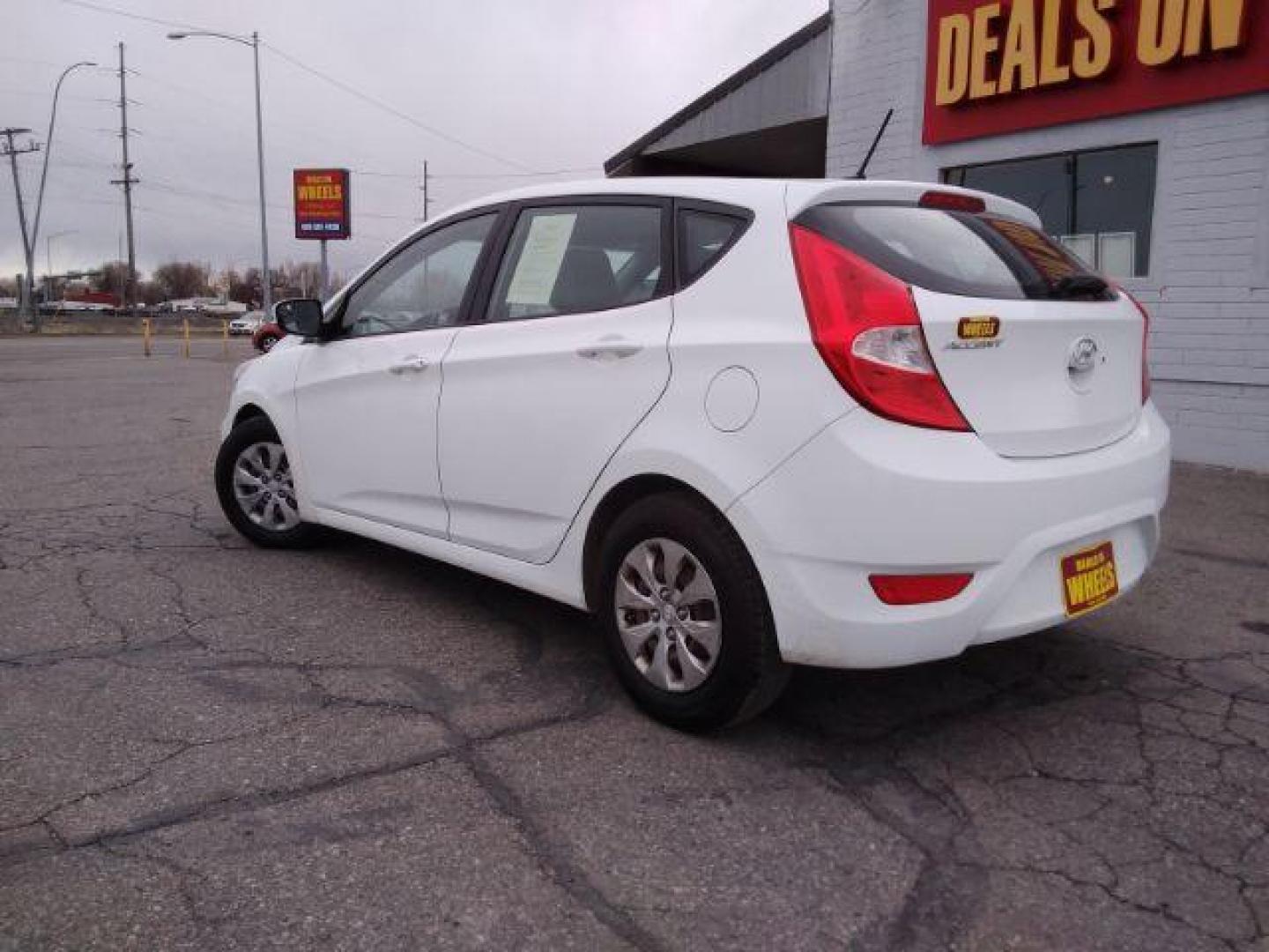 2016 Hyundai Accent SE 5-Door 6A (KMHCT5AE0GU) with an 1.6L L4 DOHC 16V engine, 6-Speed Automatic transmission, located at 4047 Montana Ave., Billings, MT, 59101, 45.770847, -108.529800 - Photo#7