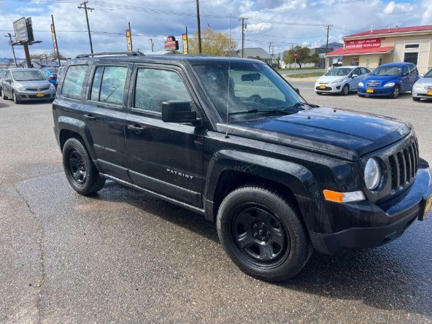 2016 Jeep Patriot Sport 2WD (1C4NJPAB7GD) with an 2.4L L4 DOHC 16V engine, located at 1821 N Montana Ave., Helena, MT, 59601, 46.603447, -112.022781 - Photo#2