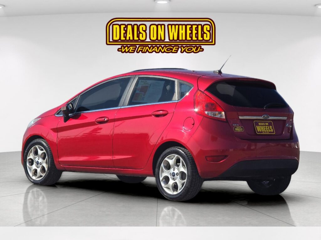 2011 Ford Fiesta SES Hatchback