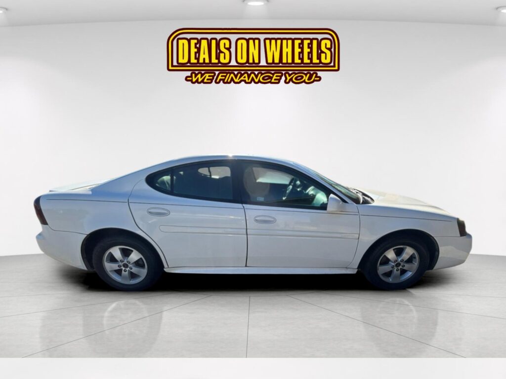 2005 Pontiac Grand Prix Car
