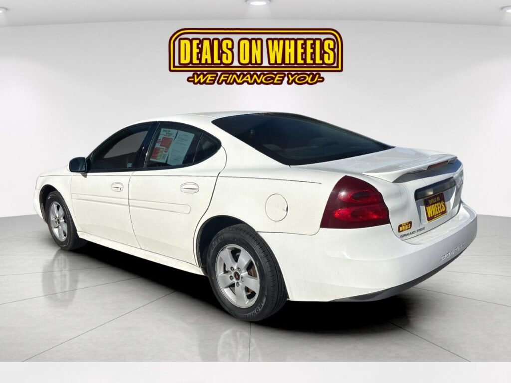 2005 Pontiac Grand Prix Car
