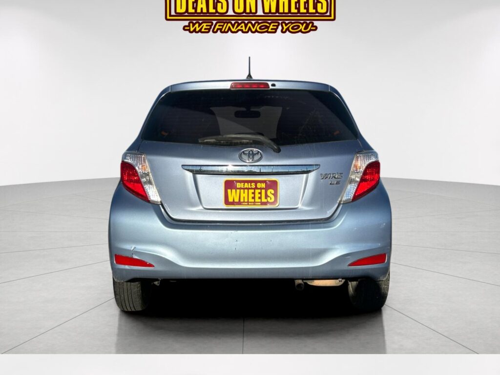 2013 Toyota Yaris LE