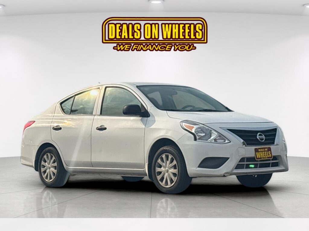 2015 Nissan Versa 1.6 S 5M