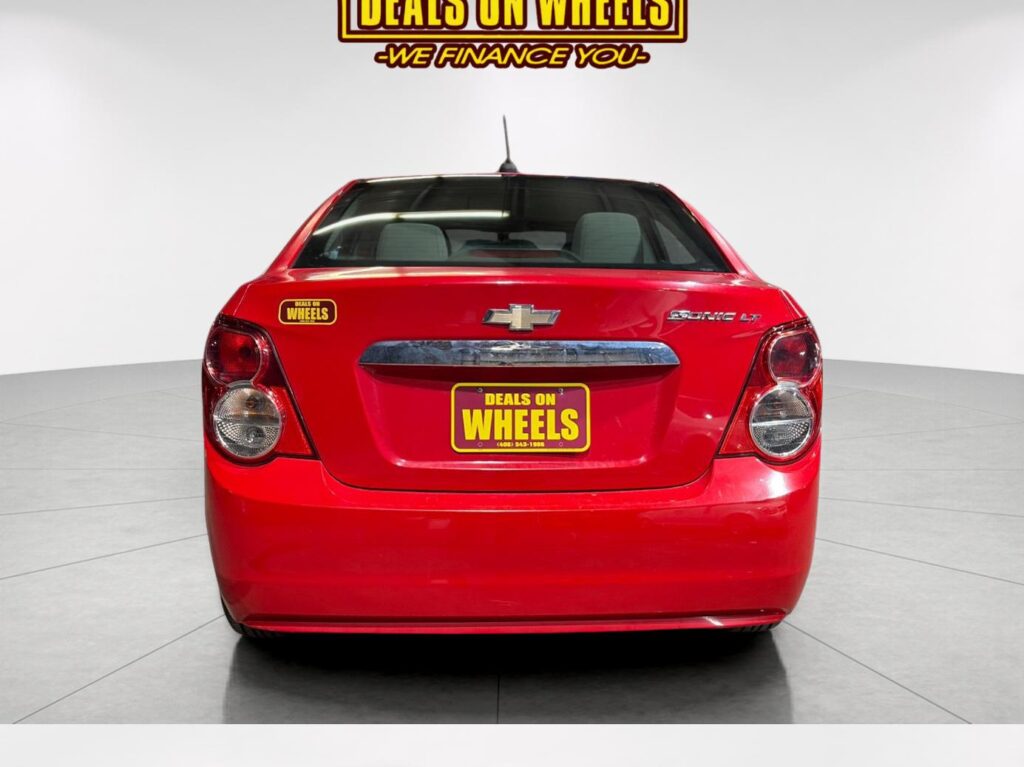 2015 Chevrolet Sonic LT Auto Sedan