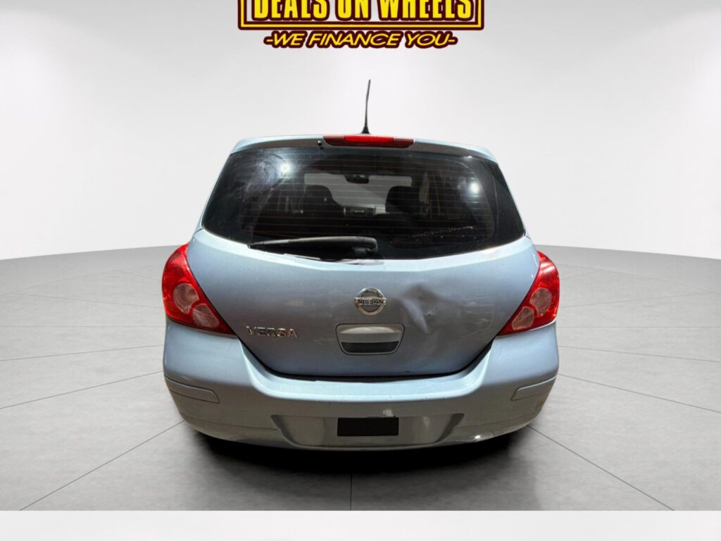 2012 Nissan Versa 1.8 S