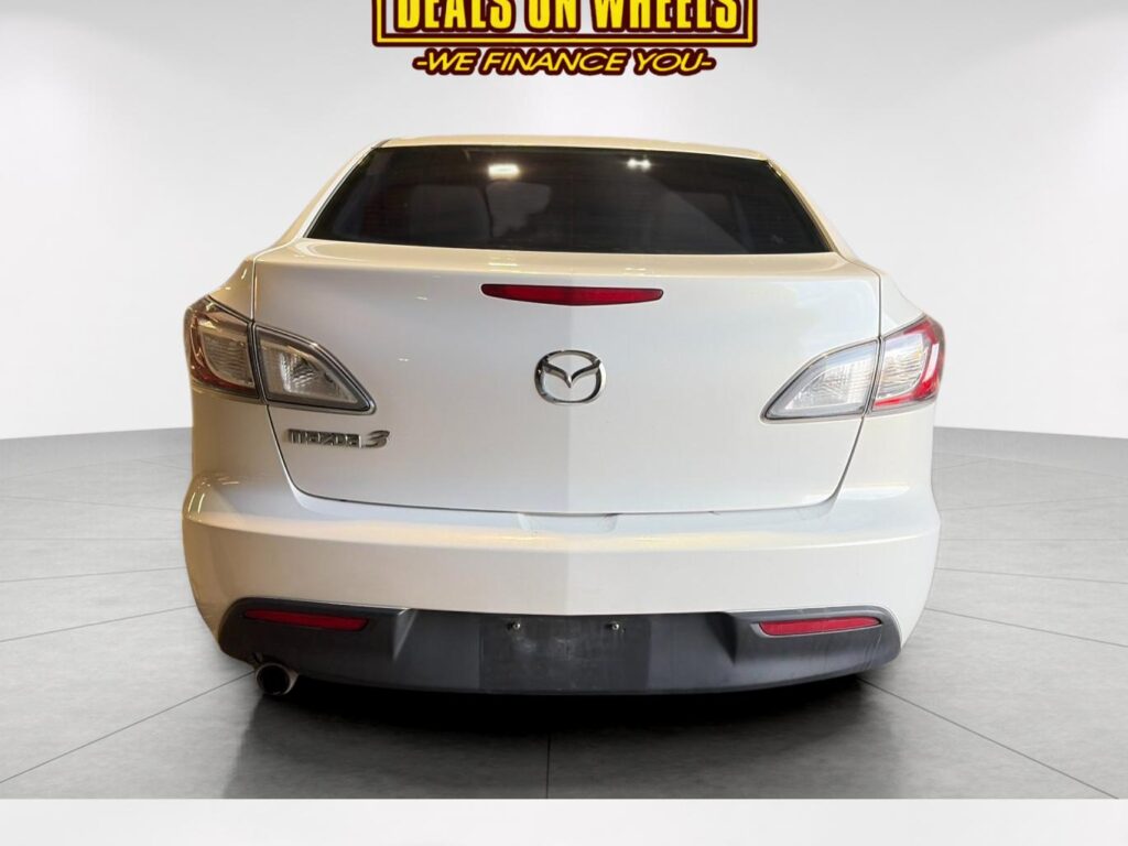 2010 Mazda MAZDA3 i Sport 4-Door