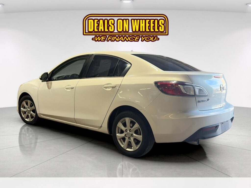 2010 Mazda MAZDA3 i Sport 4-Door