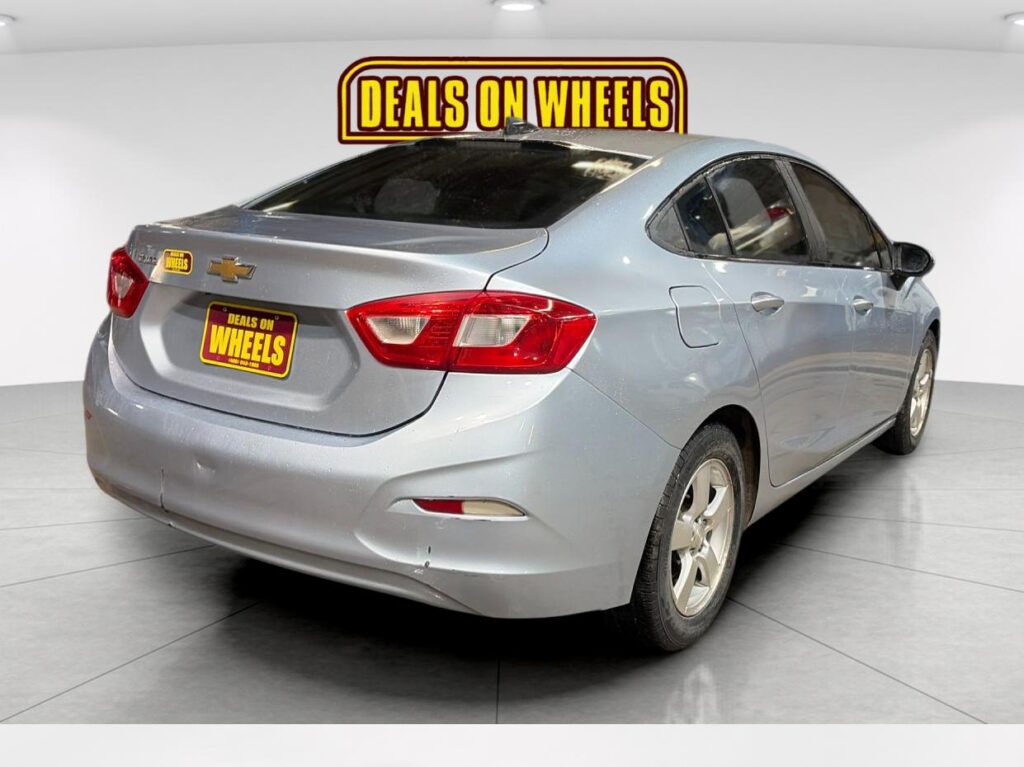 2017 Chevrolet Cruze LS Auto