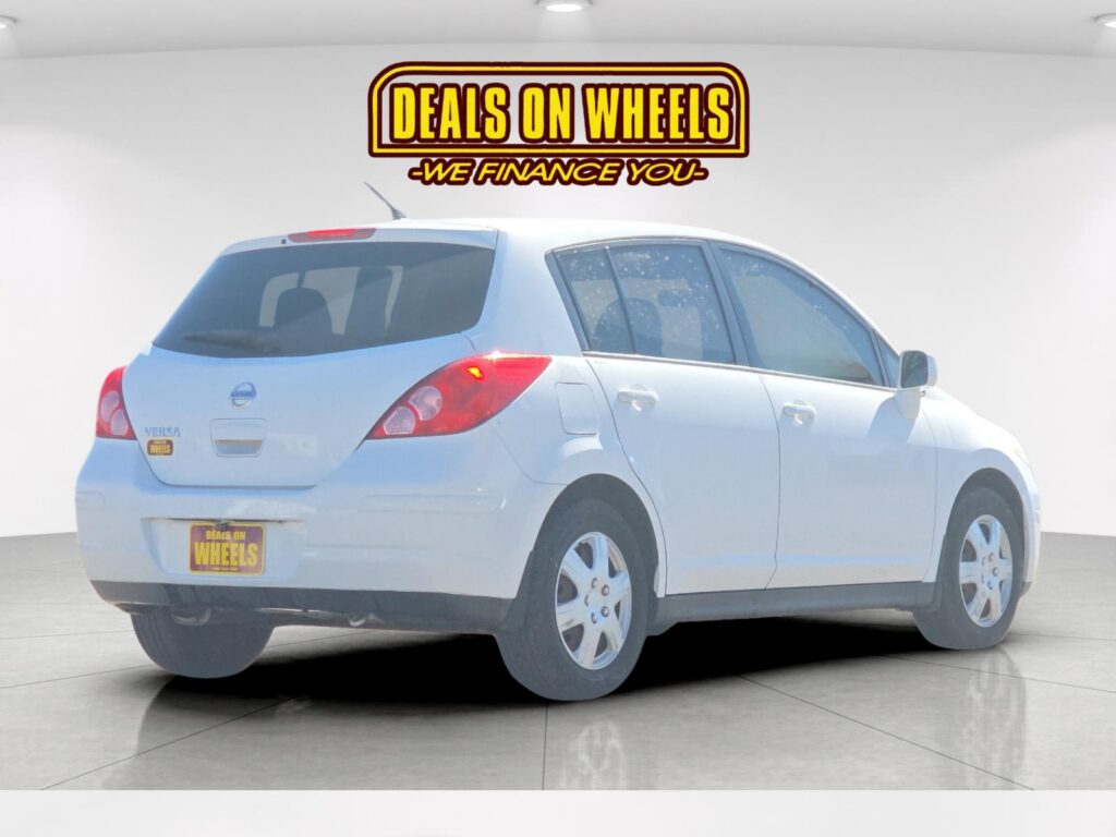 2011 Nissan Versa 1.8S