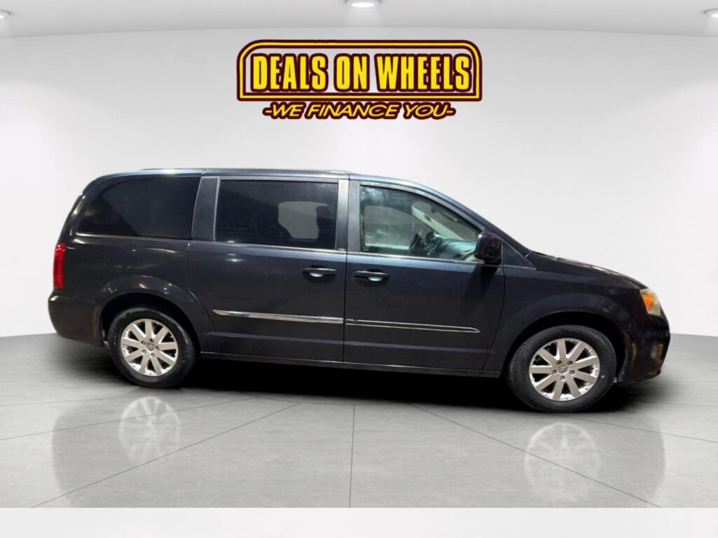 2014 Chrysler Town & Country Touring