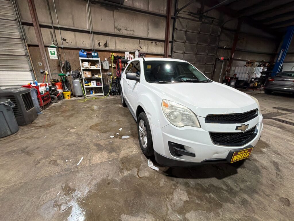 2013 Chevrolet Equinox LS's photo
